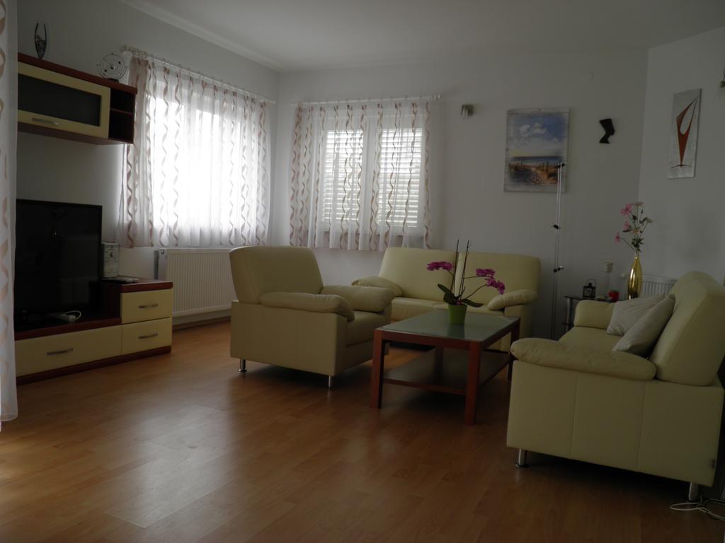 Apartmani Galeb Put Grande 25 * Biograd Na Moru