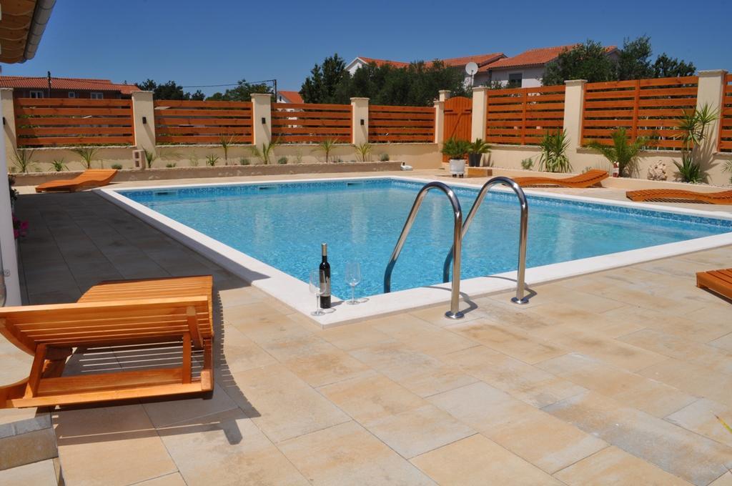 Apartment Apartmani Galeb Put Grande 25 *